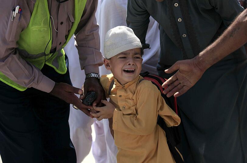 Weinendes Kind Peshawar: In der Nähe hat es gerade einen Terroranschlag gegeben. Foto: Bilawal Arbab