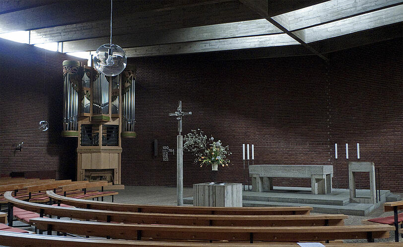 In der Kreuzkirche in Schwabing-West findet die musikalische Lesung statt.