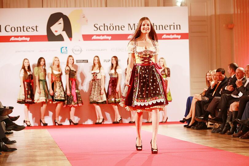 Der AZ-Modelcontest 2013 ist zu Ende. Die Siegerin heißt Marie Scherbinek &mdash; und die 17-Jährige kann ihr Glück immer noch nicht fassen. Wir zeigen die besten Bilder vom Finale in der Residenz.