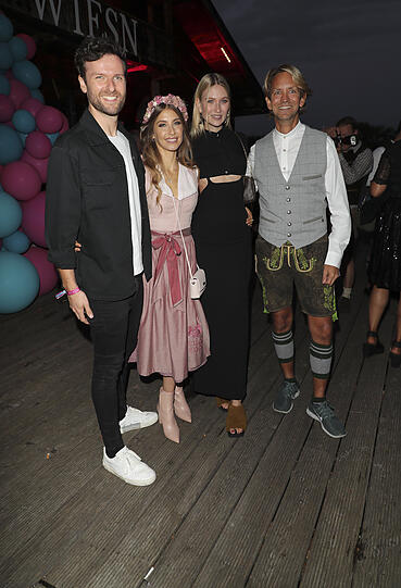 Daniel Grunenberg, Cathy Hummels, Carolin Niemczyk und Willem Tell