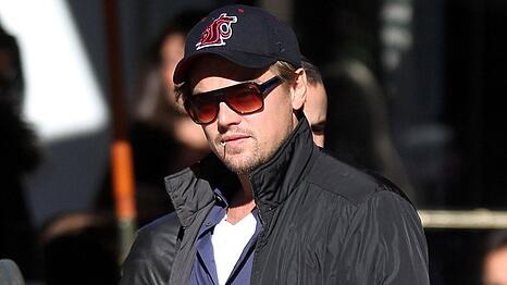 Gewohnter Anblick: Leonardo DiCaprio wird h&auml;ufig mit Kappe und Sonnenbrille fotografiert.
