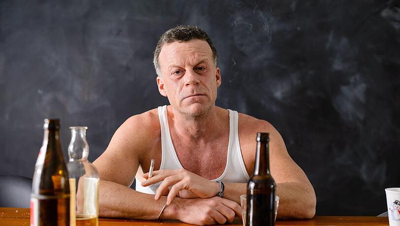 Das Alkohol-Experiment: Vollen Körpereinsatz zeigt der engagierte RTL-Reporter Jenke von Wilmsdorff in seinem Experiment zum Thema Alkoholsucht... Das Alkohol-Experiment: Vollen Körpereinsatz zeigt der engagierte RTL-Reporter Jenke von Wilmsdorff in seinem Experiment zum Thema Alkoholsucht...