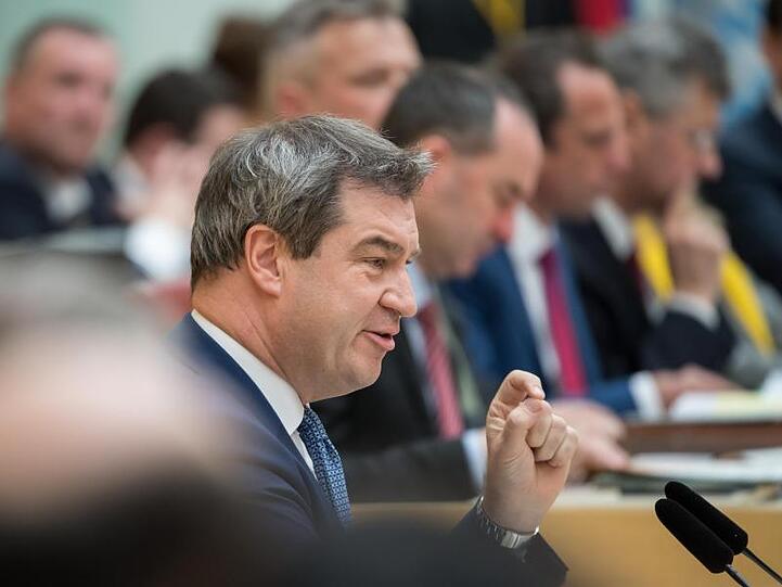 Markus Söder (CSU), Ministerpräsident von Bayern, spricht im bayerischen Landtag. Foto: Peter Kneffel