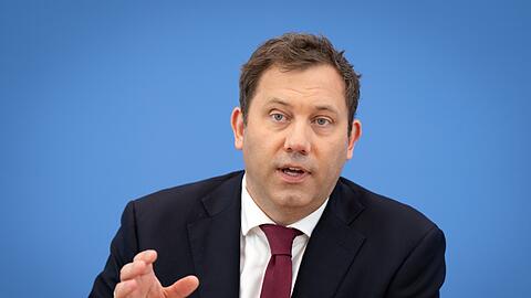 Der Vizekanzler erwartet Spar-Vorschläge von seinen Kabinettskollegen.