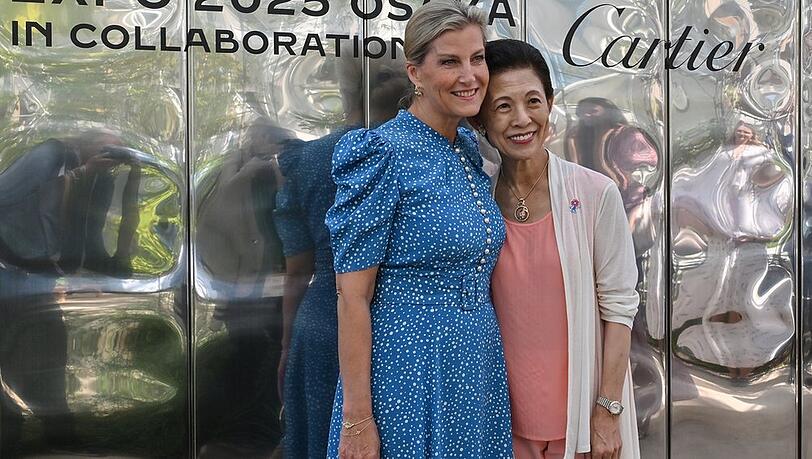 Herzogin Sophie (li.) und Prinzessin Hisako von Takamado in Osaka.