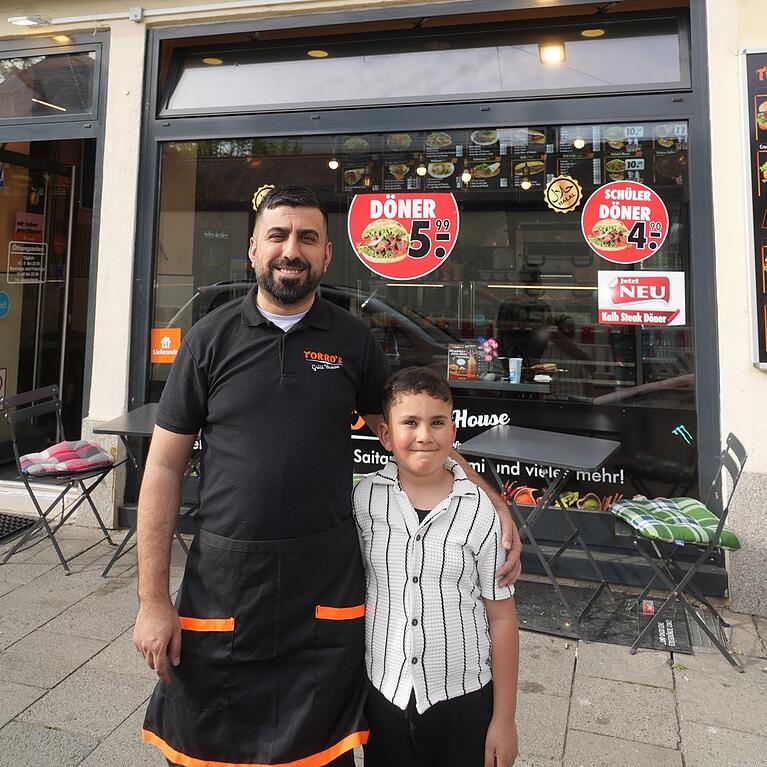 Miran mit seinem Vater
