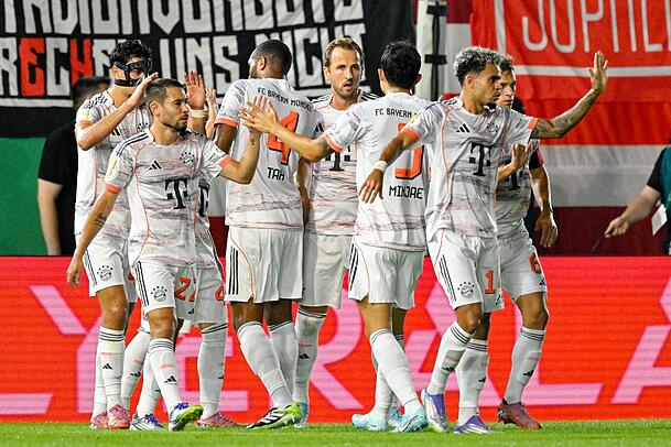 Der FC Bayern steht in der 2. Runde des DFB-Pokals. Der FC Bayern steht in der 2. Runde des DFB-Pokals.