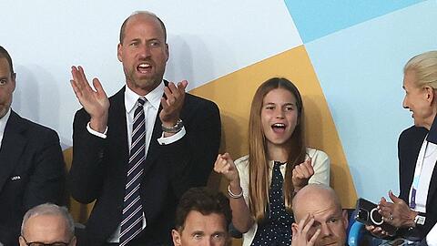 Prinz William und Prinzessin Charlotte fieberten im Sommer beim Finale der Fu&szlig;ball-EM der Frauen in Basel mit den Lionesses mit.