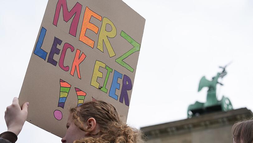 "Mehrzweckeier" klingt sehr nach "Merz leck Eier". (Archivbild) "Mehrzweckeier" klingt sehr nach "Merz leck Eier". (Archivbild)