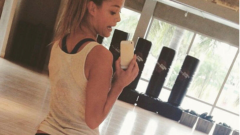 Nina Agdal zeigte im Fitnesstudio mehr als beabsichtigt Nina Agdal zeigte im Fitnesstudio mehr als beabsichtigt