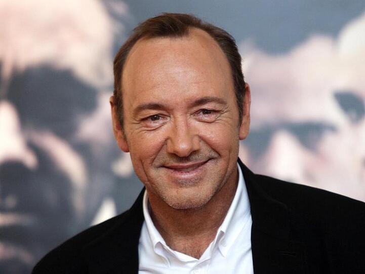Kevin Spacey muss sich den Vorwürfen persönlich stellen.