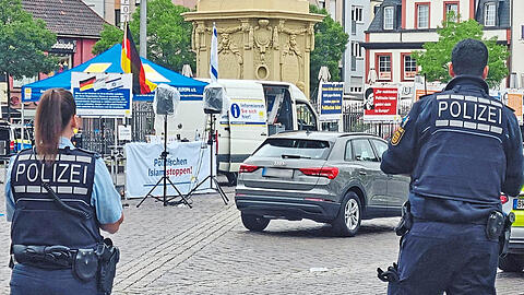 Stürzenberger bei einer Kundgebung.