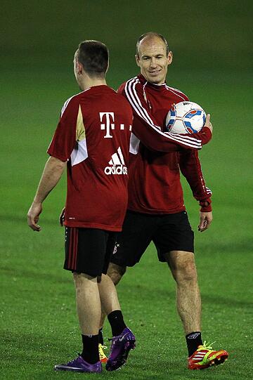 Trainingsauftakt in Doha: Trainer Heynckes lässt seine Spieler in der Luxusanlage "Aspire Academy" schwitzen.