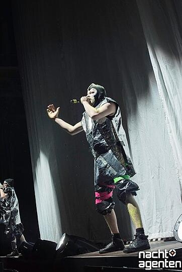 Hip-Hop a la Deichkind. Bilder von der fulminanten Show am 23.11 im Zenith in München.
