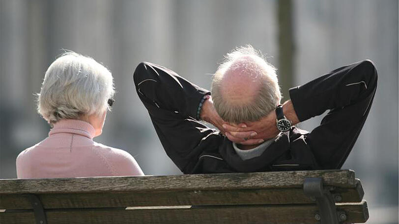 Eine deutliche Mehrheit von 85 Prozent der Befragten ist mit ihrem Leben zufrieden.