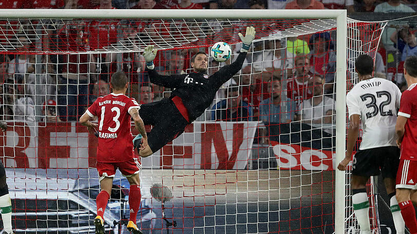 SVEN ULREICH: NOTE 3.
An Manes Schuss beim 0:1 noch dran, aber machtlos. Bei Salahs Versuch (12.) zur Stelle. Kratzte Morenos Freistoß grade noch aus dem Winkel. Beim 0:2 wieder ohne Chance, beim 0:3 überlupft.