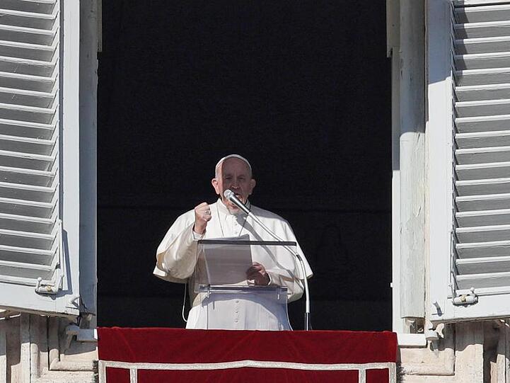Papst Franziskus Papst Franziskus hat am Neujahrstag mehr Mitspracherecht von Frauen gefordert und Gewalt gegen sie als "Schändung Gottes" bezeichnet.