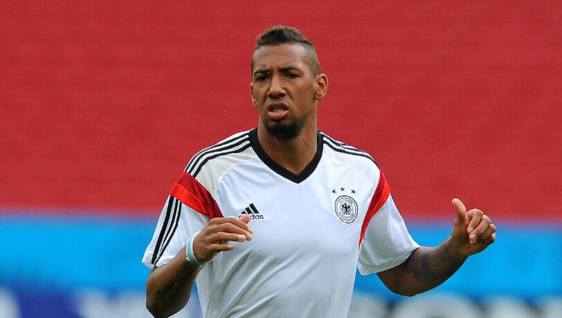 Jerome Boateng spielt gegen Algerien in der Innenverteidigung. Jerome Boateng spielt gegen Algerien in der Innenverteidigung.