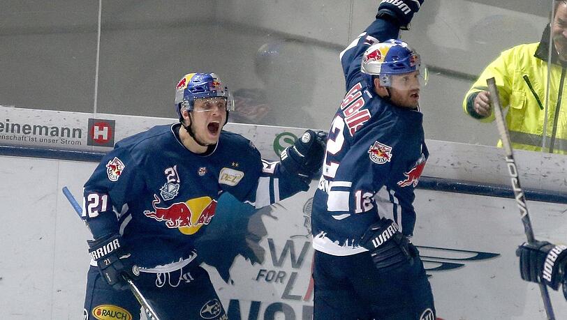 „Die Atmosphäre in Berlin kann sehr hitzig sein“, sagt EHC-Star Christensen (l.) über die Playoff-Serie gegen die Eisbären um Olver. „Die Atmosphäre in Berlin kann sehr hitzig sein“, sagt EHC-Star Christensen (l.) über die Playoff-Serie gegen die Eisbären um Olver.