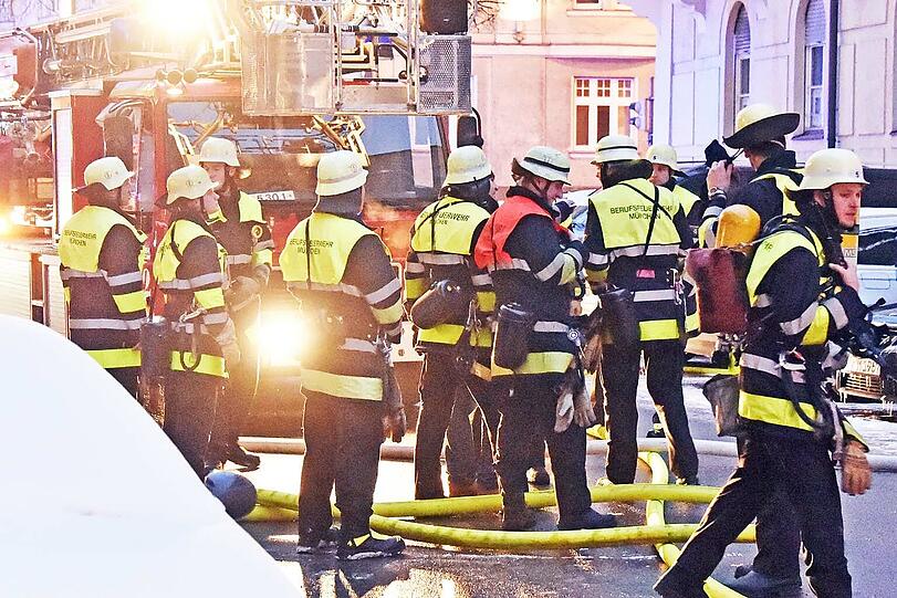 Weitere Bilder vom Brand in der Trogerstraße.