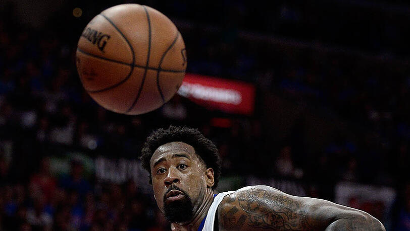DeAndre Jordan spielt seit 2008 für die Los Angeles Clippers als Center in der NBA und ist vor allem für seine Rebound-Stärke bekannt. DeAndre Jordan spielt seit 2008 für die Los Angeles Clippers als Center in der NBA und ist vor allem für seine Rebound-Stärke bekannt.