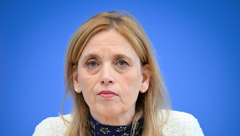 Familienministerin Prien ist für Social-Media-Beschränkungen für Kinder. (Archivbild) Familienministerin Prien ist für Social-Media-Beschränkungen für Kinder. (Archivbild)