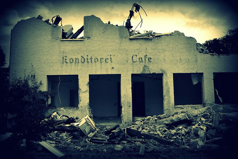 Das Cafe Deml wird abgerissen.