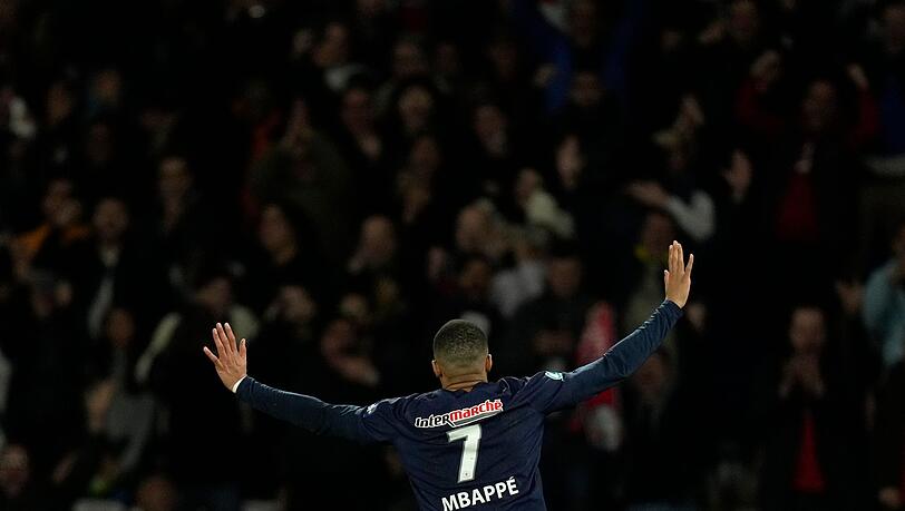 Im Duell mit dem FC Barcelona hofft PSG wieder auf Mbappés Tore. Im Duell mit dem FC Barcelona hofft PSG wieder auf Mbappés Tore.
