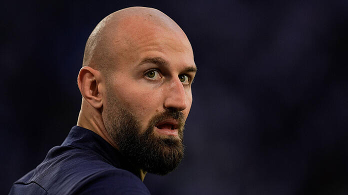 Vanja Milinkovic-Savic steht als Ersatztorwart im EM-Kader der serbischen Fußball-Nationalmannschaft.