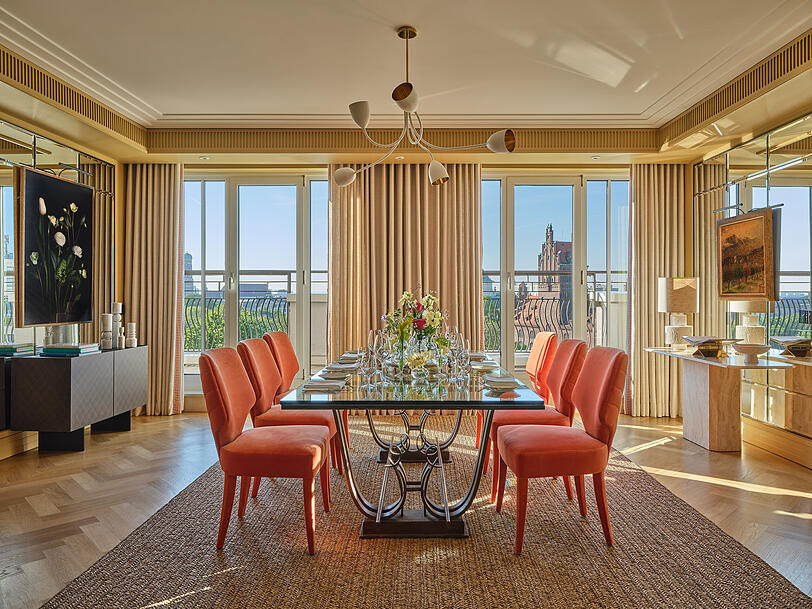Gemütlich und farbenfroh: Das ist der Essbereich der "Royal Monforte Suite". Gemütlich und farbenfroh: Das ist der Essbereich der "Royal Monforte Suite".
