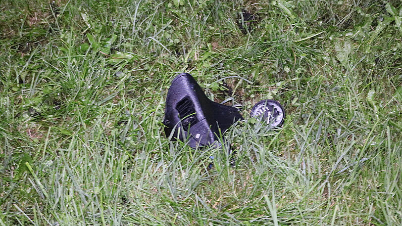 Die Tochter der Familie und der Unfallfahrer wurden schwer verletzt.