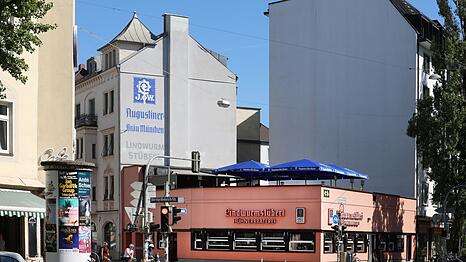 M&uuml;nchens wohl ber&uuml;hmteste Nachkriegsbaracke mit Dachterrasse: das legend&auml;re Lindwurmst&uuml;berl kennt nun wirklich jeder.