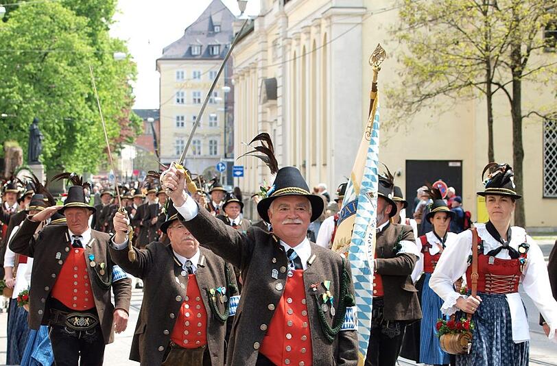 Stets traditionsbewusst: Gauweiler.
