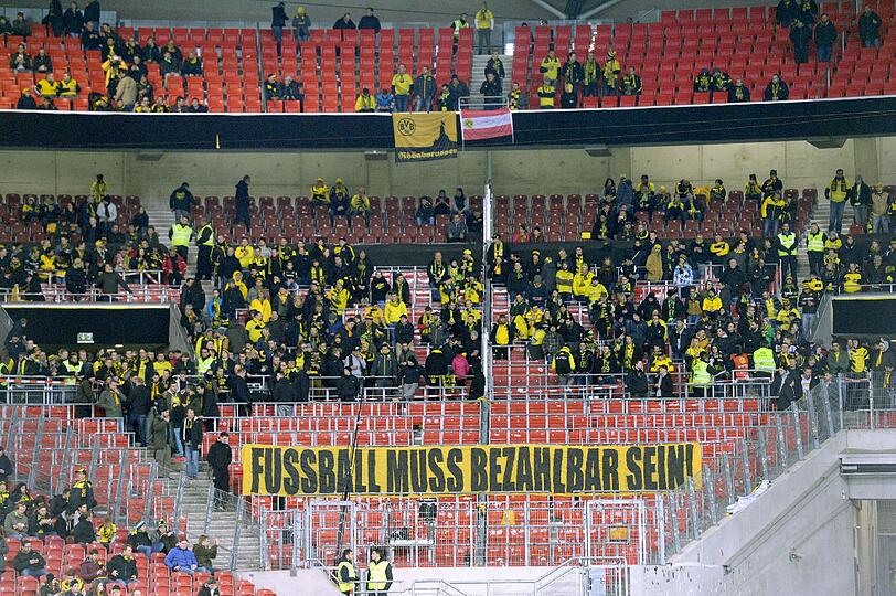 Von "Tennis Borussia Dortmund" schrieb die FAZ am Mittwoch. Warum, zeigen die Bilder.