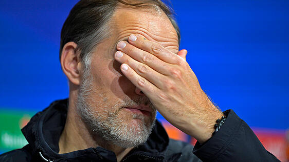 FC-Bayern-Trainer Thomas Tuchel hat derzeit mit Verletzungsproblemen zu kämpfen.