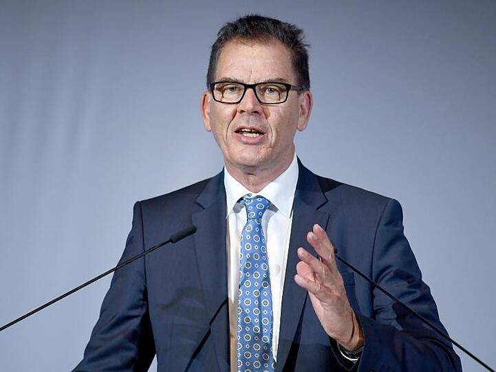 Gerd Müller (CSU), Bundesminister für wirtschaftliche Zusammenarbeit und Entwicklung. Foto: Britta Pedersen/Archiv