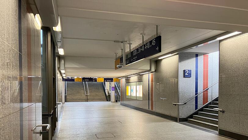 Der Bahnhof von Kaiserslautern ist gesperrt. (Archivbild)