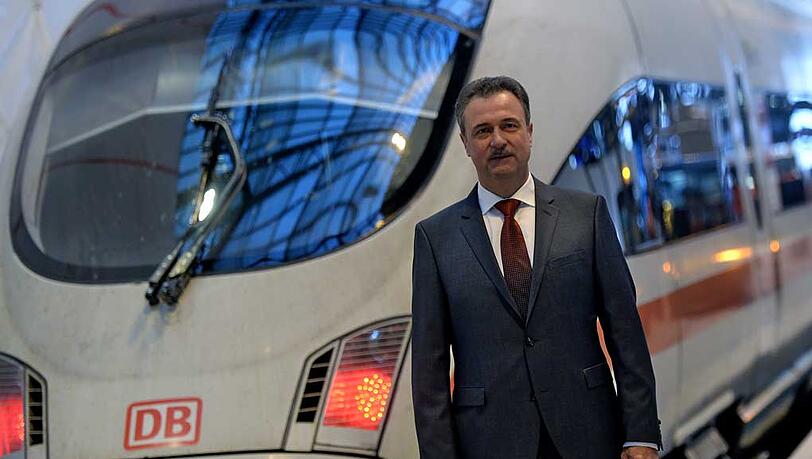 Claus Weselsky, der Vorsitzende der Lokführergewerkschaft GDL. Er droht mit weiteren Streiks bei der Bahn. Claus Weselsky, der Vorsitzende der Lokführergewerkschaft GDL. Er droht mit weiteren Streiks bei der Bahn.