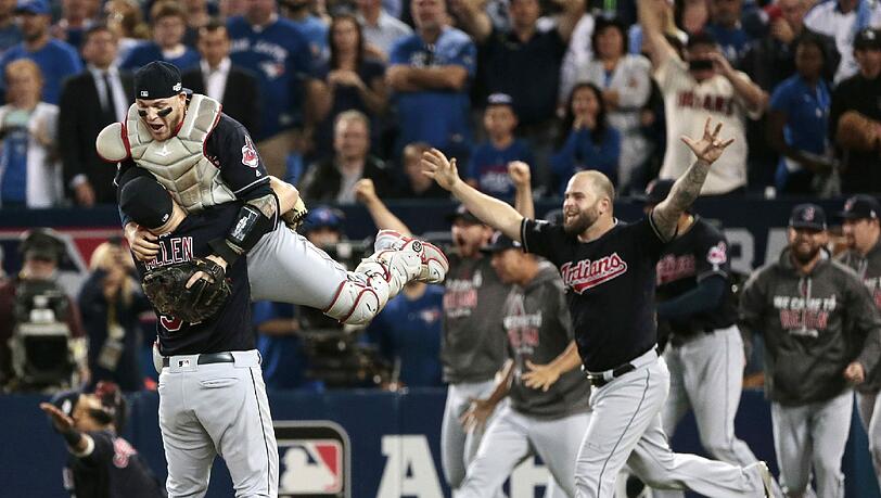 Jubel bei den Cleveland Indians nach dem Einzug ins Finale der MLB. Jubel bei den Cleveland Indians nach dem Einzug ins Finale der MLB.