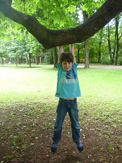 "Mein Sohn hat sich vor einem halben Jahr in Parkour und Freerunning verliebt. Bei dieser modernen Sportart geht es um Schnelligkeit, Ausdauer, Balance und Präzision."