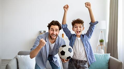 Jede Menge Fu&szlig;ball gibt es jetzt auch auf dem hauseigenen Sender DFB.TV.