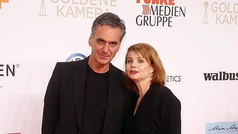 Annette Frier und Ehemann Johannes W&uuml;nsche gehen seit 1999 gemeinsam durchs Leben.