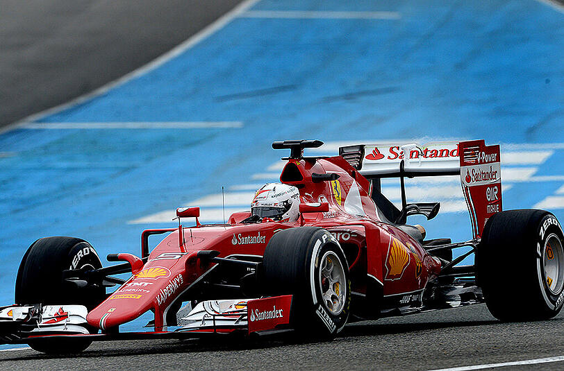 Vettel und seine Eva: Sind sie das neue Traumpaar der Formel 1? Gemeinsam machen sie sich auf die Jagd nach Titelverteidiger Lewis Hamilton und seinen Mercedes.