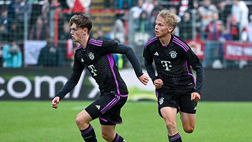 Paul Wanner und Franz Krätzig vom FC Bayern in Aktion.