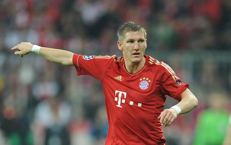 Bastian Schweinsteiger (27), 38 Mio.: Auf dieses Spiel hat Mourinhos Lieblingsspieler Monate lang hingearbeitet. Der Pott ist sein Lebenstraum. Reicht seine Fitness für 90 Minuten? Heynckes hofft: "Das war ein weiterer Schritt für ihn, dass er in Bremen 90 Minuten durchhalten konnte. Er gibt unserer Mannschaft Halt und Stabilität."
