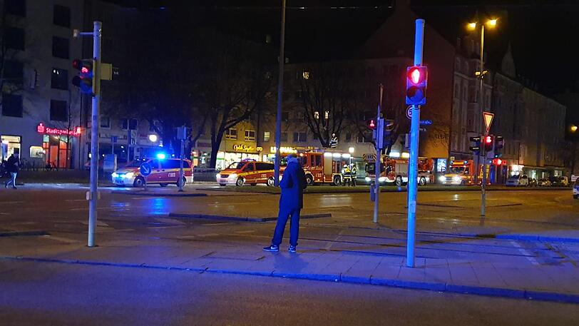Am Montagmorgen gab es einen großen Rettungseinsatz am Rosenheimer Platz.