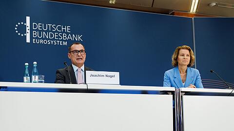 Bundesbank-Pr&auml;sident Nagel und Vizepr&auml;sidentin Sabine Mauderer stellen die Bilanz vor.