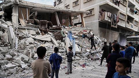 Die israelischen Streitkräfte nehmen den Gazastreifen massiv unter Beschuss. (Archivbild)