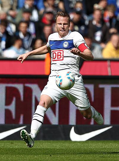 Bei der Hertha (2010 - 2012) lief es für Lell deutlich besser, hier war er Stammspieler und sogar Kapitän.