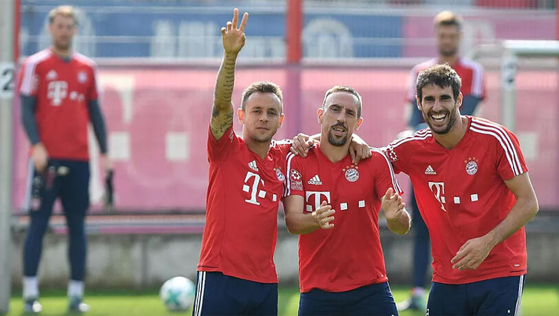In Offenbach am Ball: Rafinha, Franck Ribéry und Javi Martínez. In Offenbach am Ball: Rafinha, Franck Ribéry und Javi Martínez.